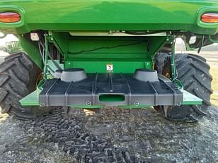 Main image John Deere S780 17