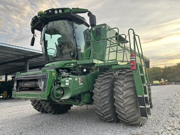 Image of John Deere S780 equipment image 2