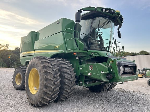 Main image John Deere S780