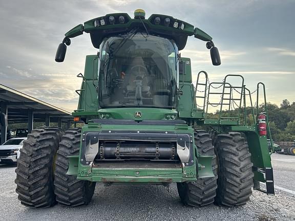 Image of John Deere S780 equipment image 1