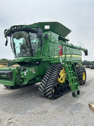 2023 John Deere S780 Equipment Image0