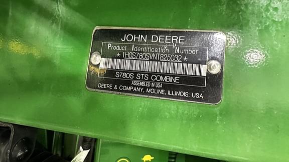 Image of John Deere S780 equipment image 1