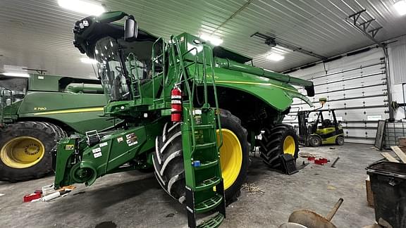 Image of John Deere S780 Primary image