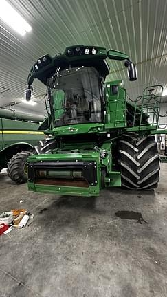 Image of John Deere S780 equipment image 2