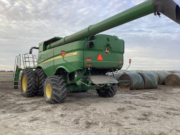 Image of John Deere S780 equipment image 4