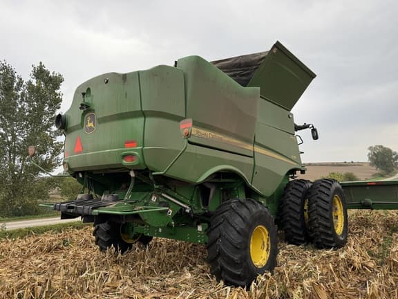 Image of John Deere S780 equipment image 4