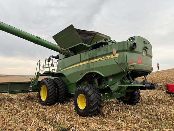 Image of John Deere S780 equipment image 2