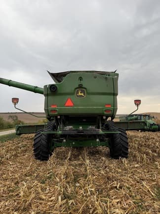 Image of John Deere S780 equipment image 3