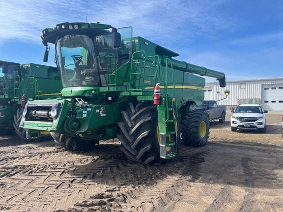 2023 John Deere S780 Equipment Image0