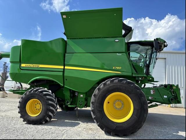 Image of John Deere S780 equipment image 2