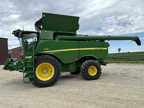 Image of John Deere S780 equipment image 3