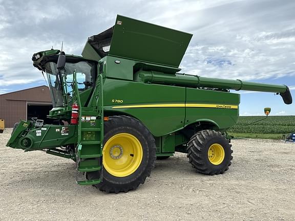 Image of John Deere S780 equipment image 2