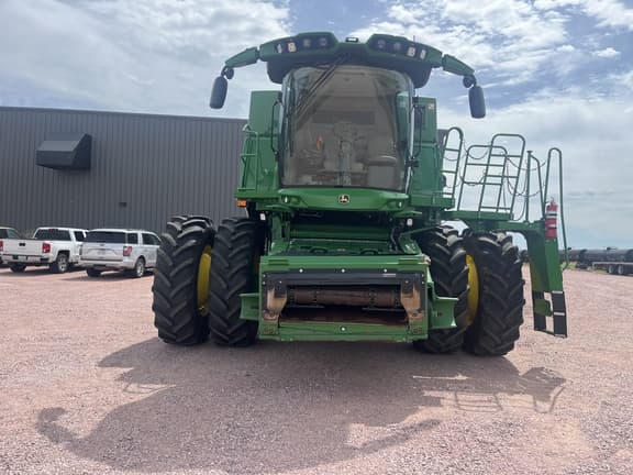 Image of John Deere S780 equipment image 1