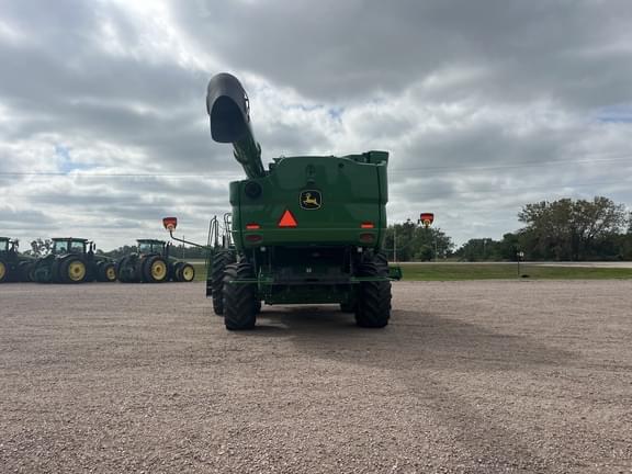 Image of John Deere S780 equipment image 3