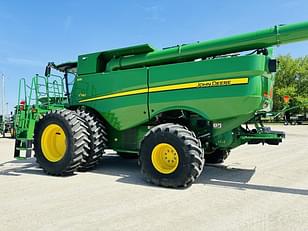 Main image John Deere S780 12