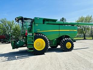 Main image John Deere S780 9