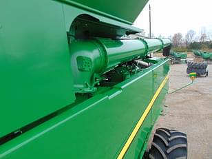 Main image John Deere S780 18