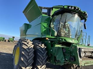 Main image John Deere S780 1