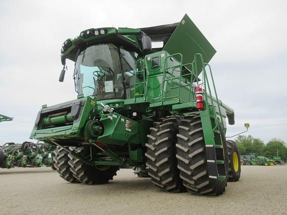 Image of John Deere S780 equipment image 4