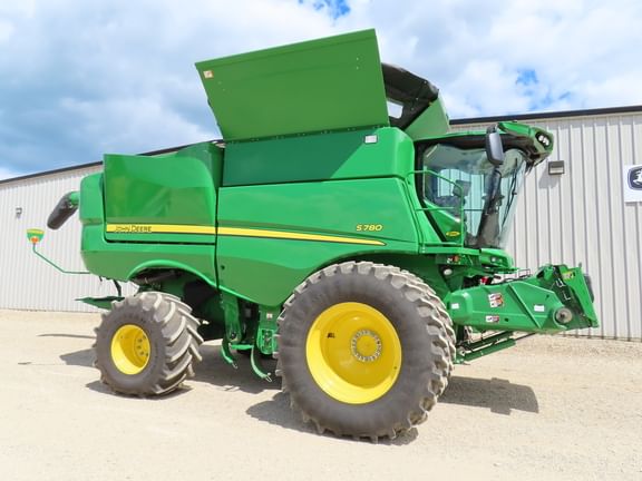 2023 John Deere S780 Equipment Image0