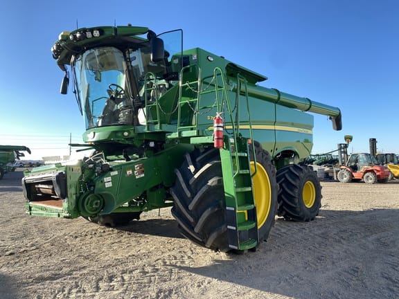 2023 John Deere S780 Equipment Image0