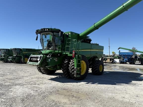 Image of John Deere S780 equipment image 2