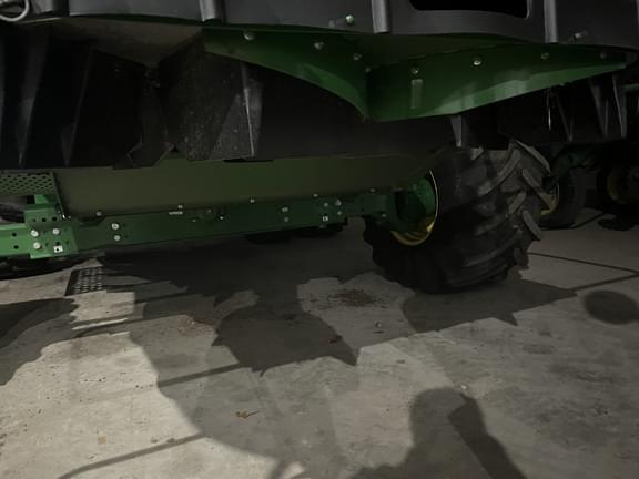 Image of John Deere S780 equipment image 4