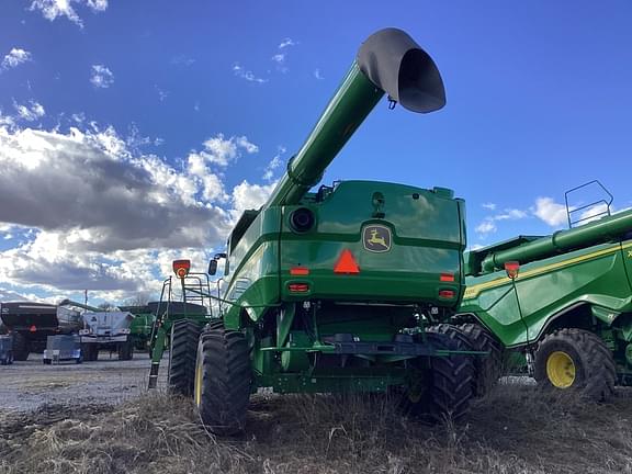 Image of John Deere S780 equipment image 4