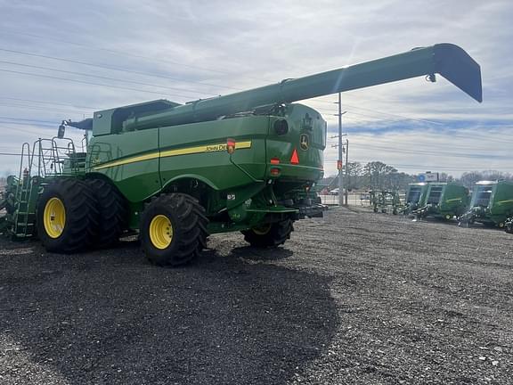 Image of John Deere S780 equipment image 3