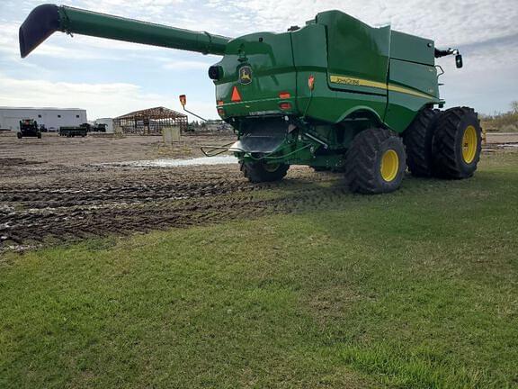 Image of John Deere S780 equipment image 4