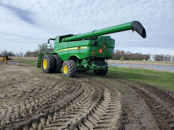 Image of John Deere S780 equipment image 2