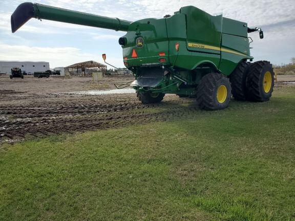 Image of John Deere S780 equipment image 4