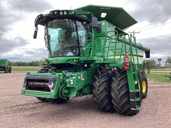 Image of John Deere S780 Primary image