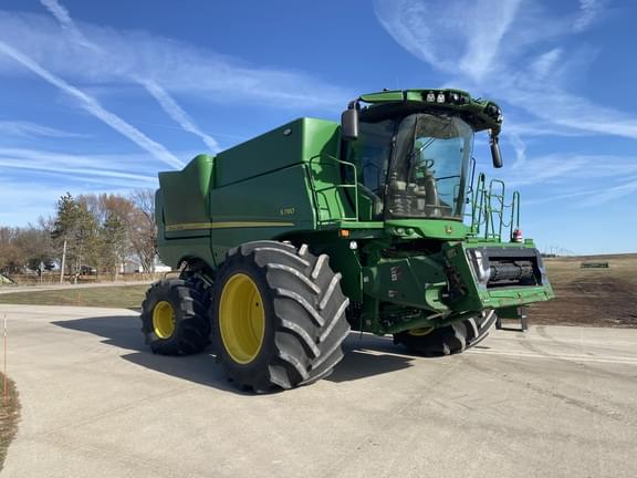 Image of John Deere S780 equipment image 2