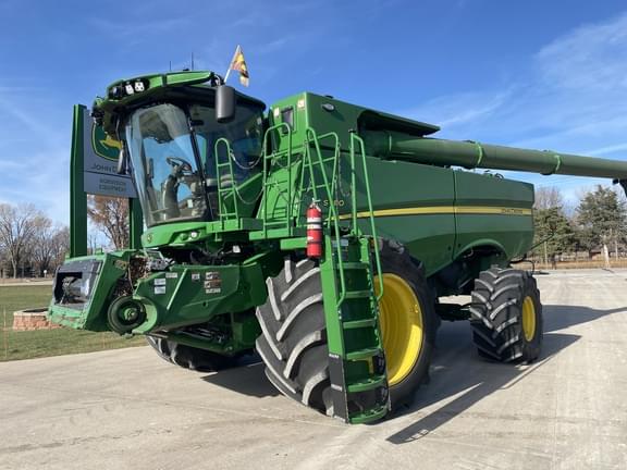 Image of John Deere S780 Primary image