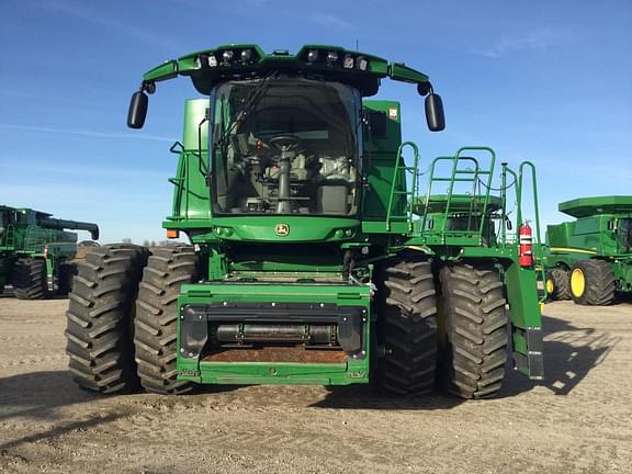 Image of John Deere S780 equipment image 2