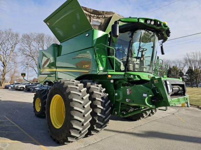 Image of John Deere S780 equipment image 3