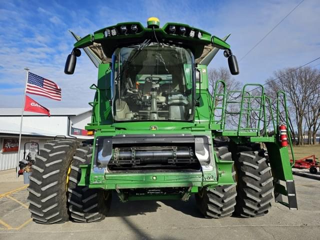 Image of John Deere S780 equipment image 2