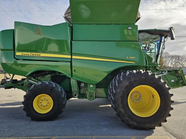 Image of John Deere S780 equipment image 4