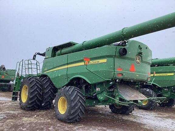 Image of John Deere S780 equipment image 1