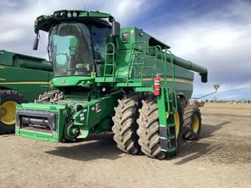 Main image John Deere S780