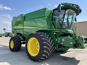 2023 John Deere S780 Image