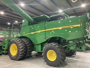 Main image John Deere S780 1