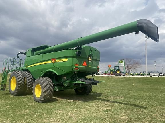 Image of John Deere S780 equipment image 4