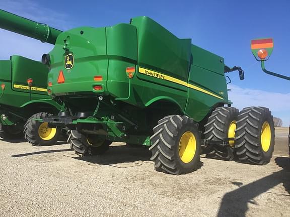Image of John Deere S780 equipment image 4