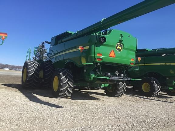 Image of John Deere S780 equipment image 3