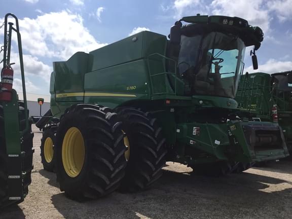Image of John Deere S780 equipment image 2