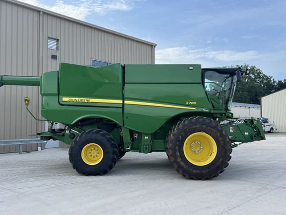 Image of John Deere S780 equipment image 3