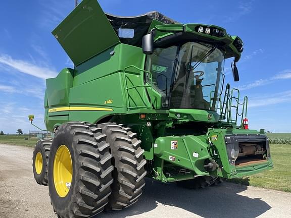 Image of John Deere S780 equipment image 2