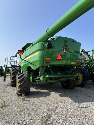 Image of John Deere S780 equipment image 3